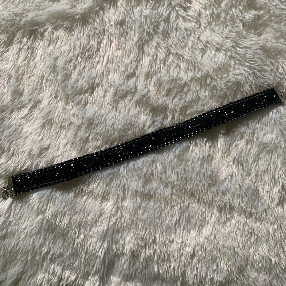 Black sparkly choker